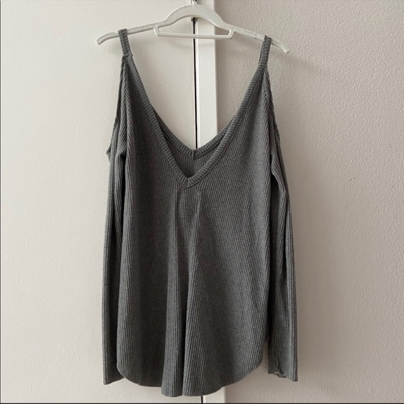 NWT Gray Chaser V-Neck Long Sleeve Ribbed Top Size M - Picture 4 of 6